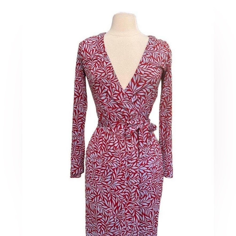 Diane von Furstenberg 100% Silk iconic Wrap Dress red & white size 8